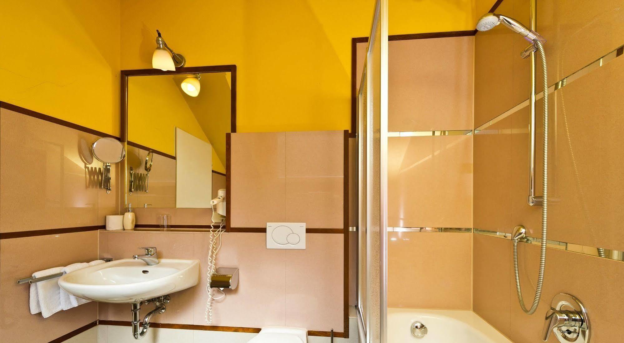 Hotel Monpti Heidelberg Ngoại thất bức ảnh